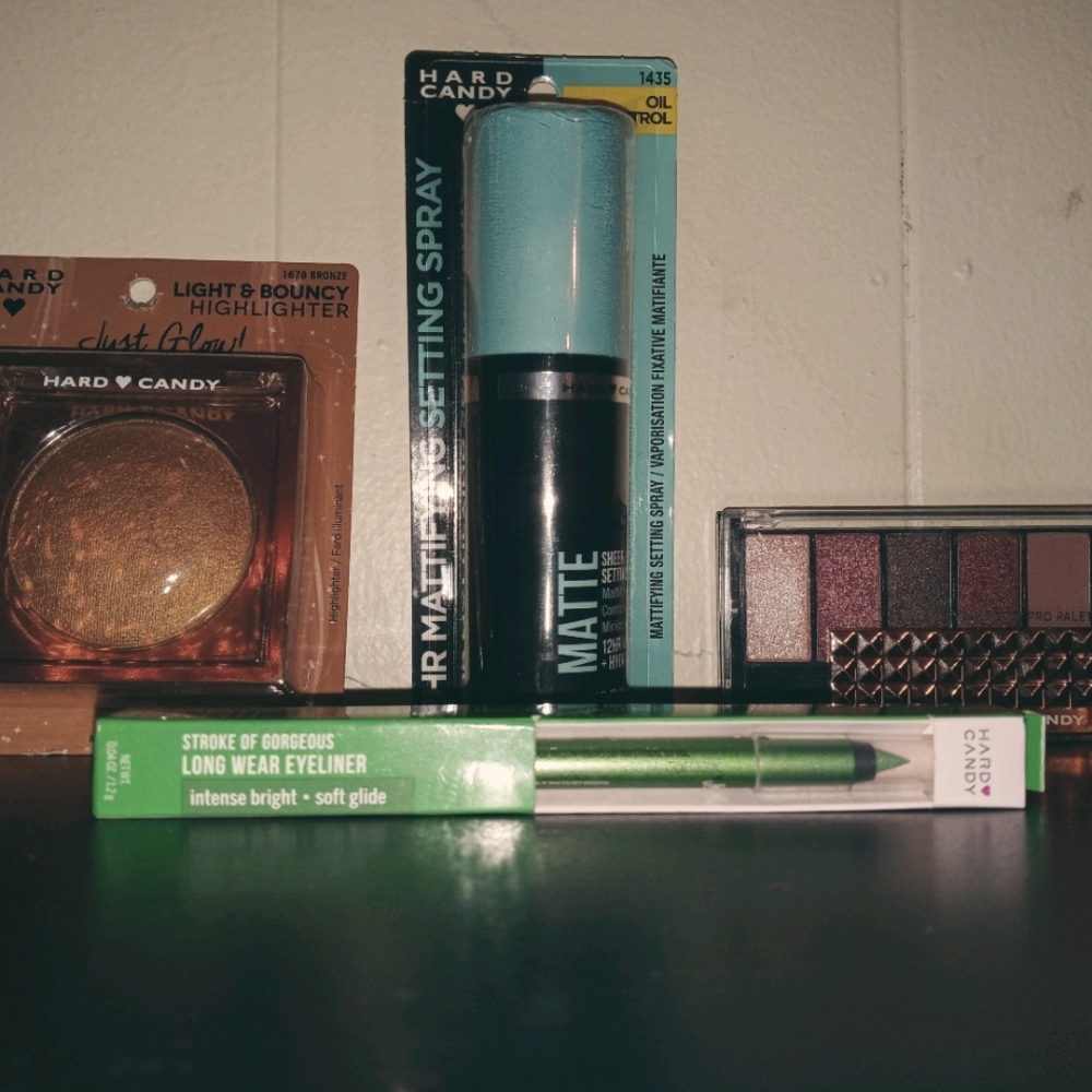 HARD CANDY MAKE-UP BUNDLE